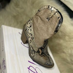 Women Ankle Cowgirl Boots